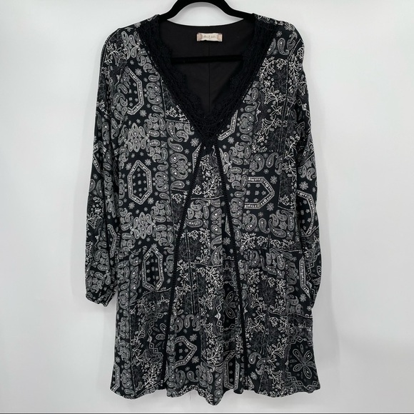 Altar'd State Dresses & Skirts - Altar'd State Black & white Patchwork Print Dress